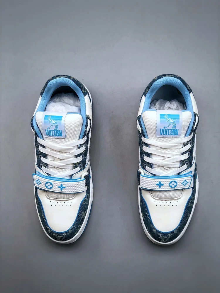 import placeholder for sneaker009