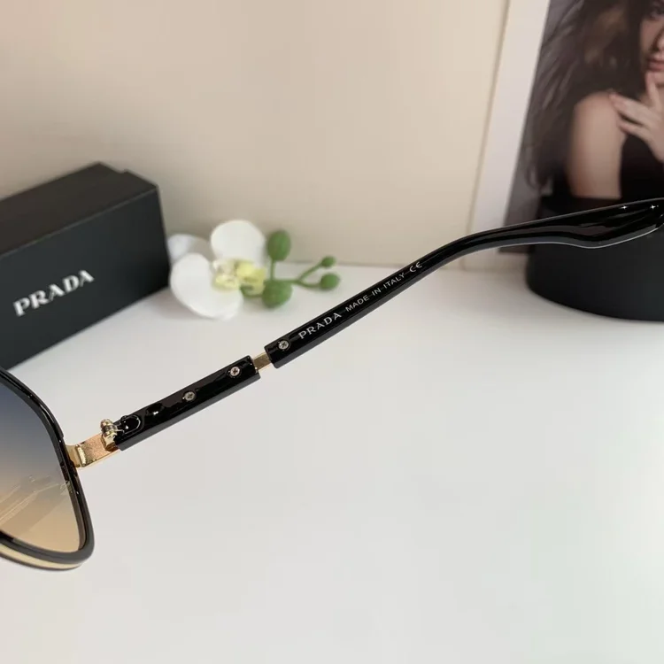 prada sunglasses square frame
