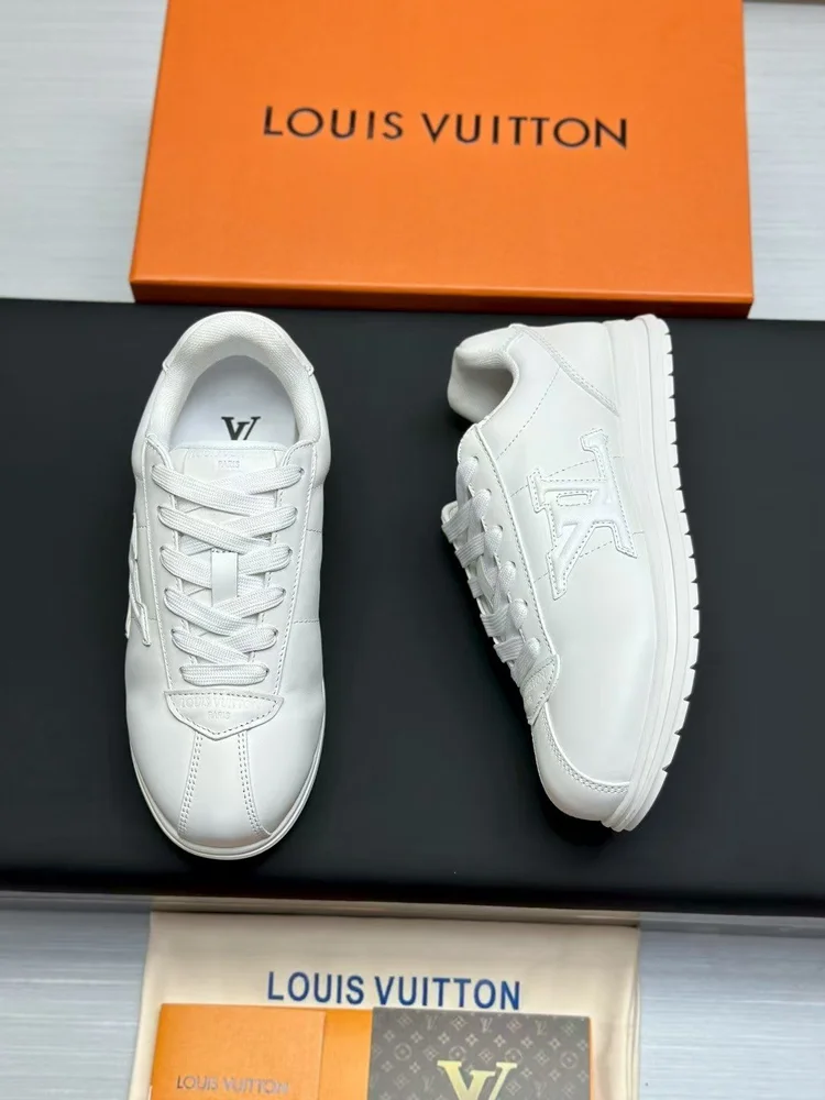 import placeholder for sneaker5133