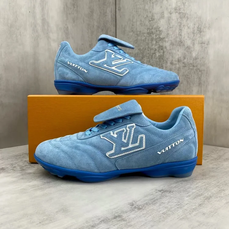 import placeholder for sneaker5122