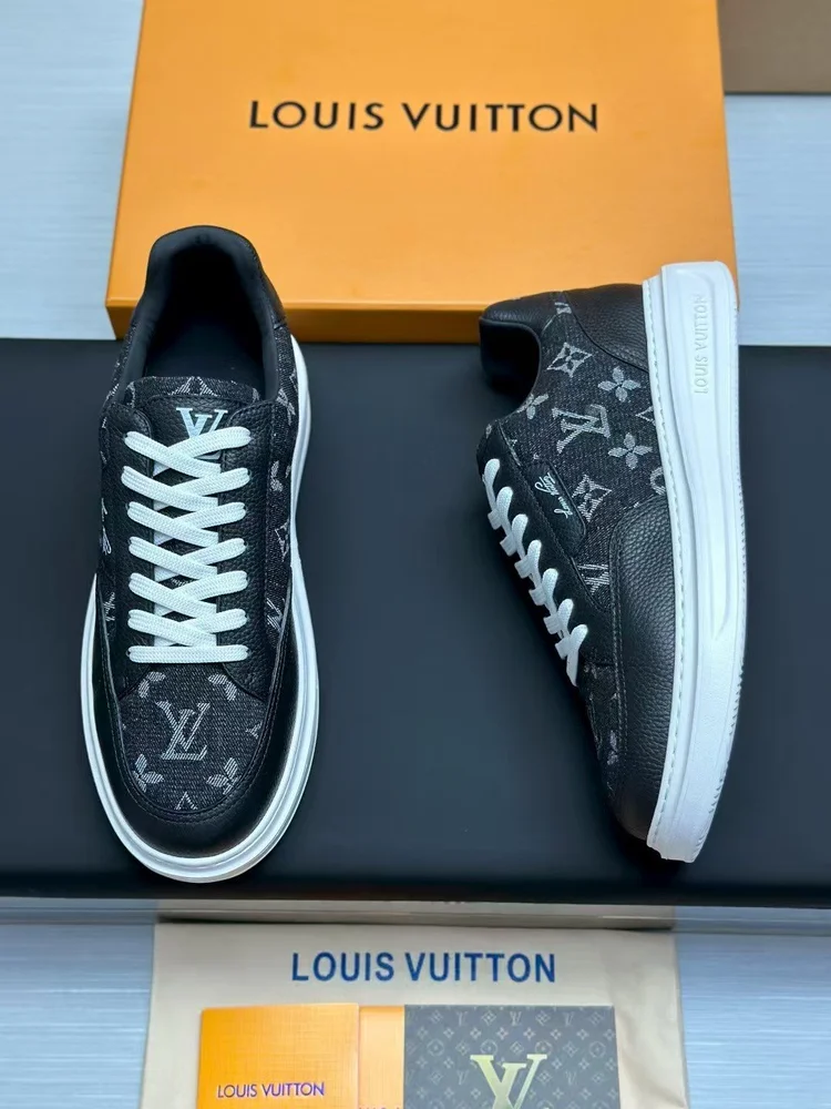 import placeholder for sneaker5116