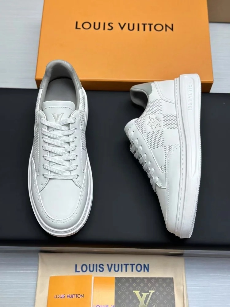 import placeholder for sneaker5117