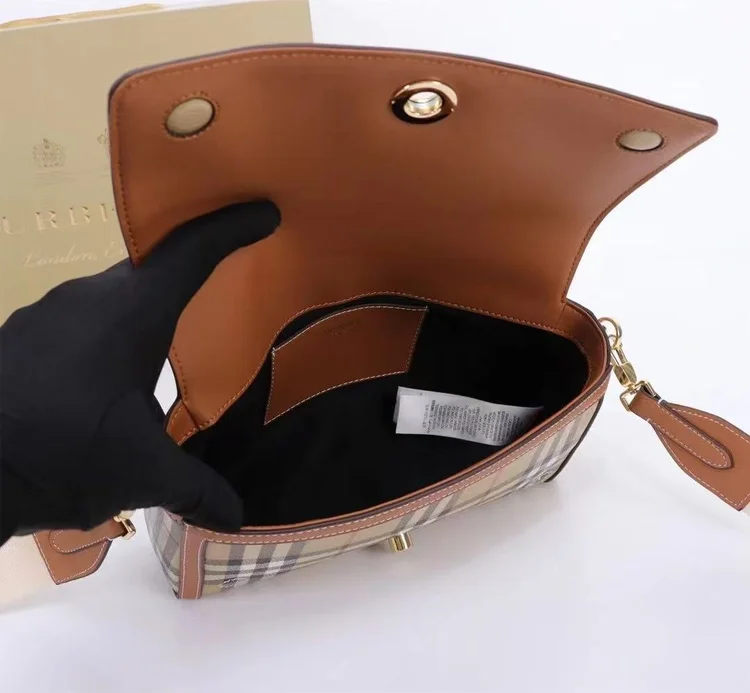 burberry burberry top handle note bag