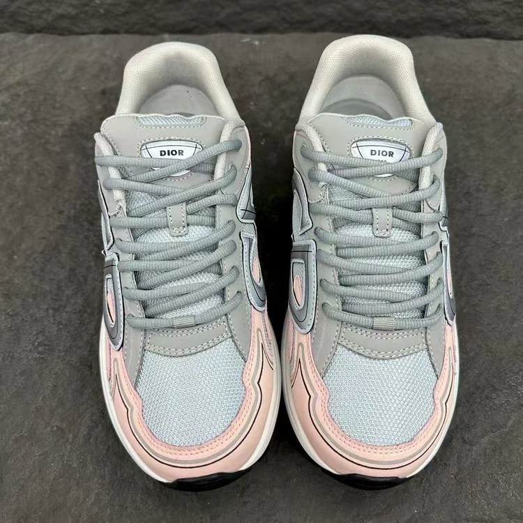 import placeholder for sneaker5037