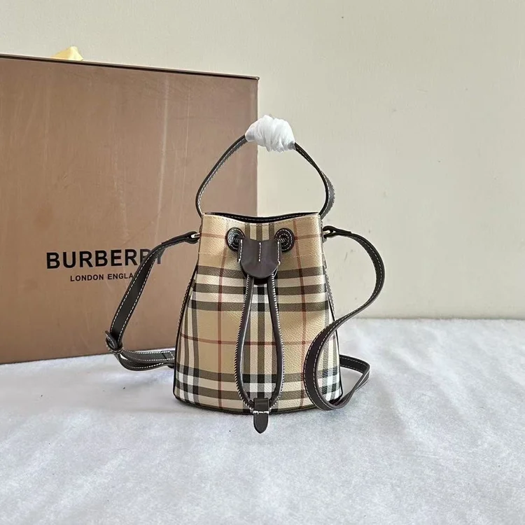 burberry burberry check bucket bag