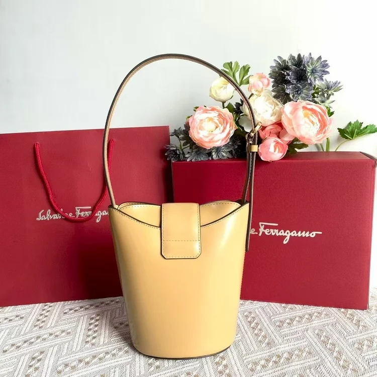 ferragamo shoulder bag