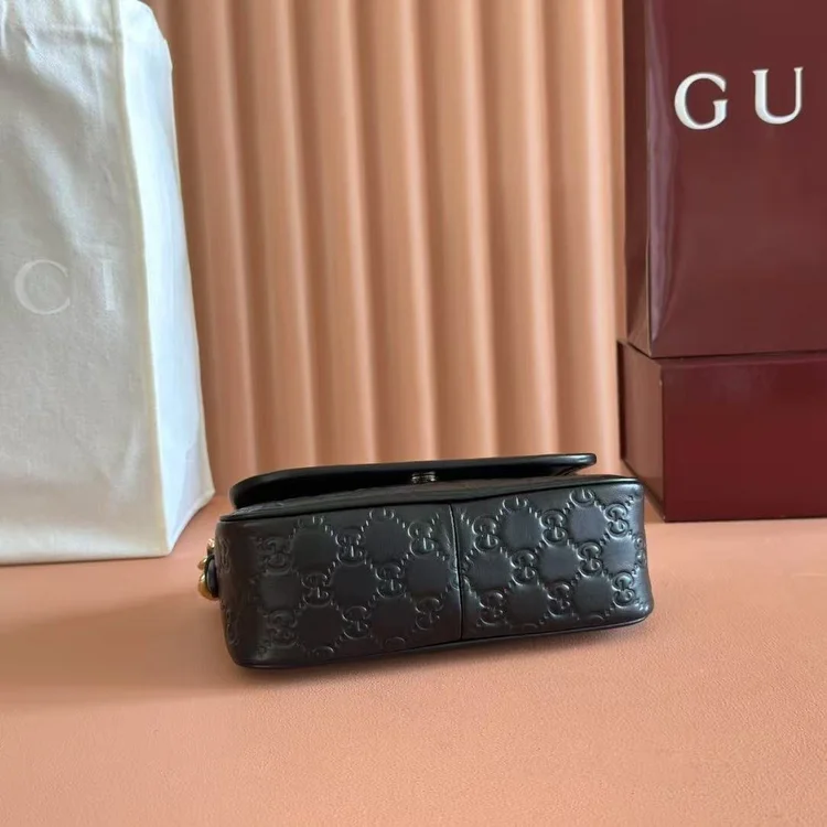 gucci signature