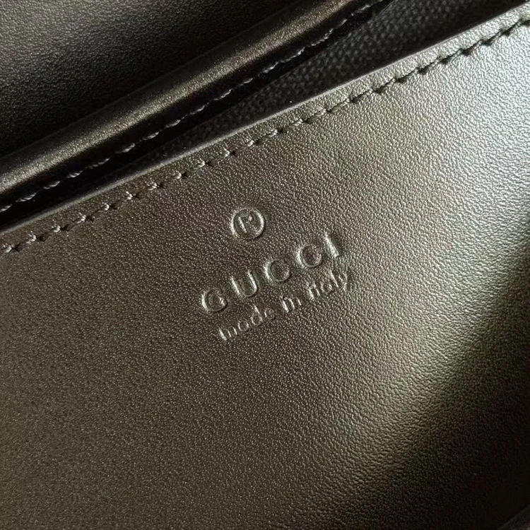 gucci signature