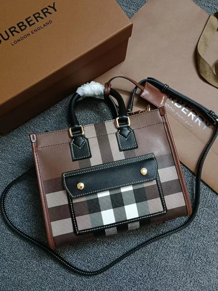 burberry burberry tote bag