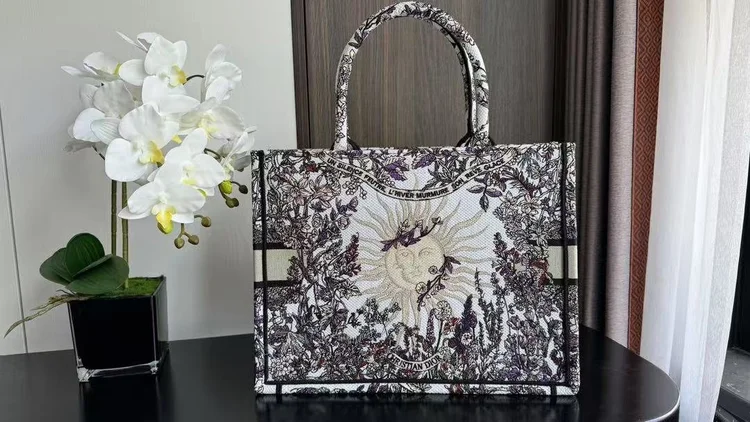 dior tote