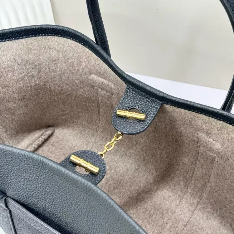 loro piana ghiear shoer bag