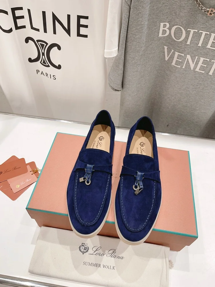 import placeholder for sneaker5146