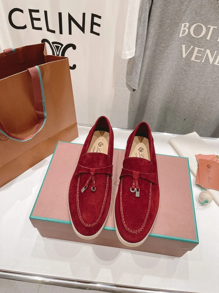 import placeholder for sneaker5145