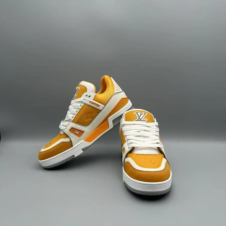 import placeholder for sneaker5134