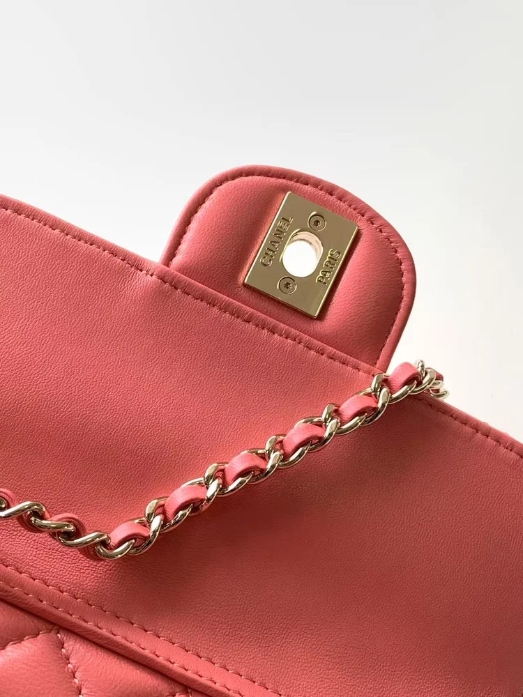 chanel lambskin quilted chain strap