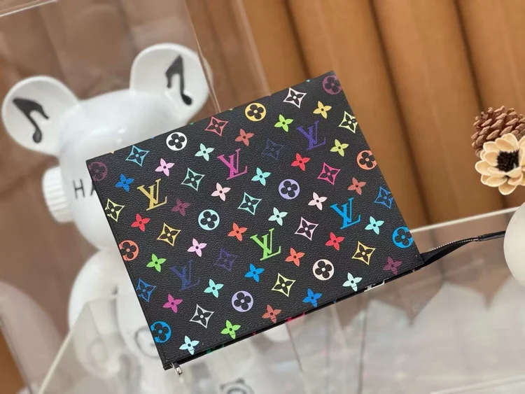 lv x tm pouch