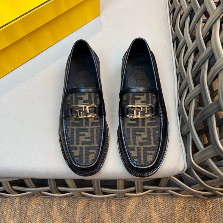 import placeholder for sneaker5055