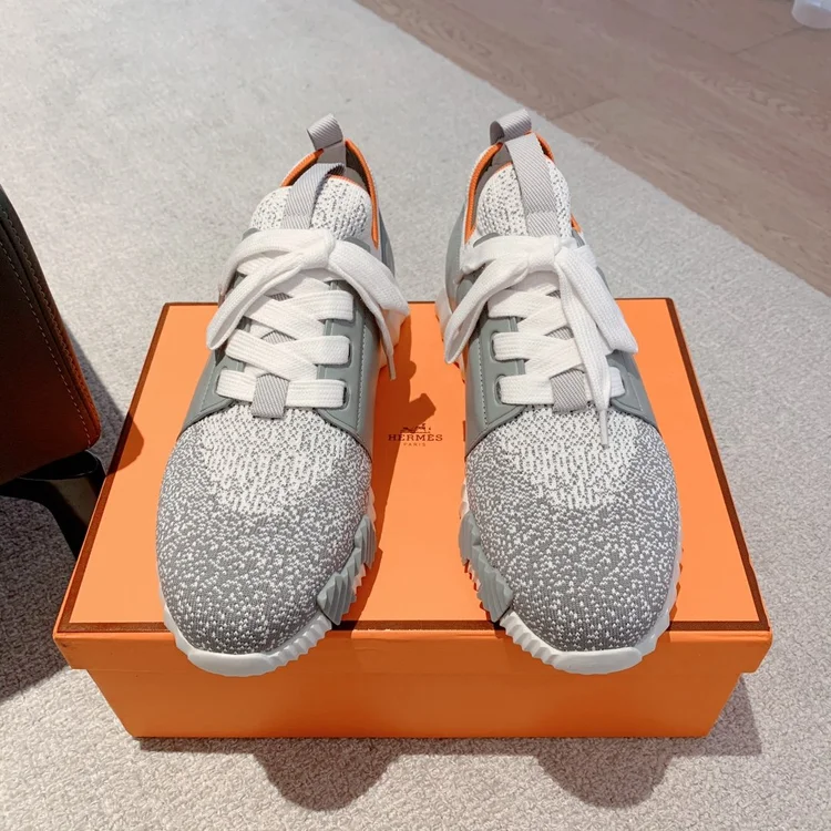 import placeholder for sneaker5098