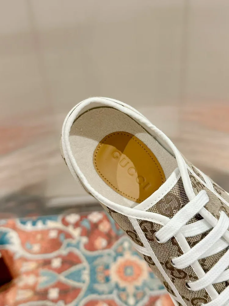 gucci sneakers