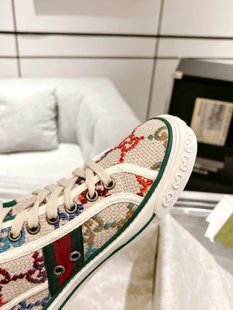 gucci sneakers