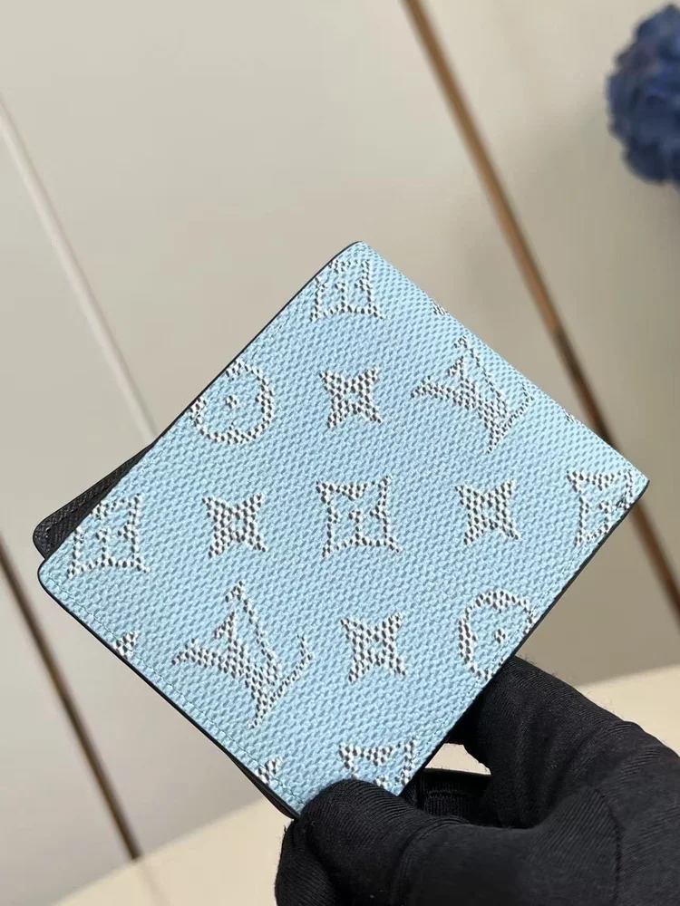 lv lv multiple wallet