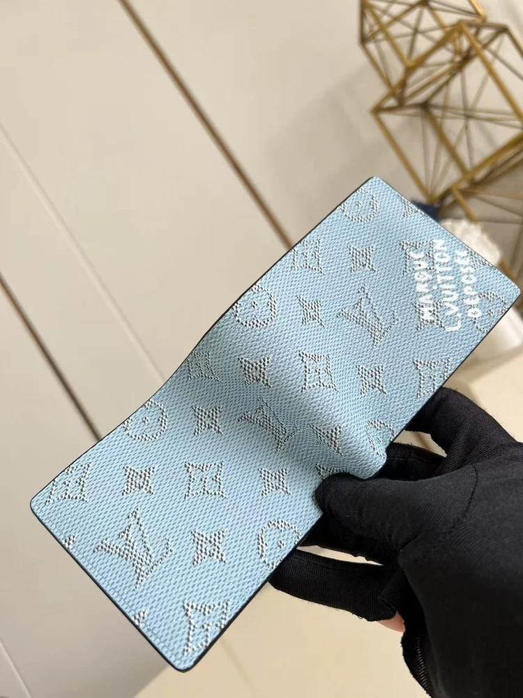 lv lv multiple wallet