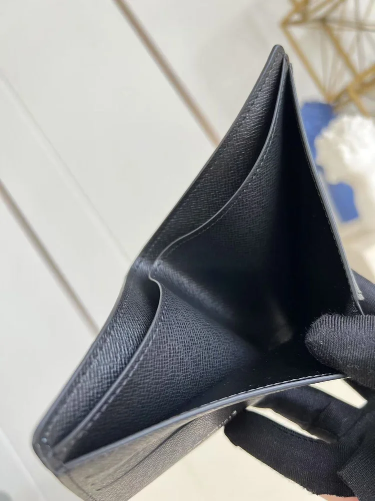 lv lv multiple wallet