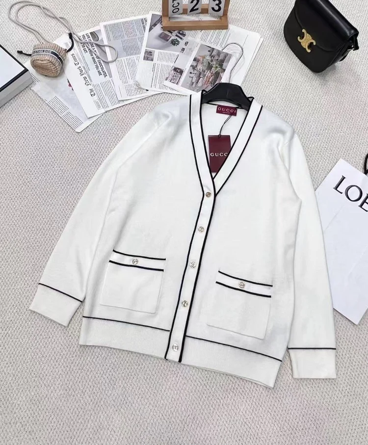 import placeholder for clothes084