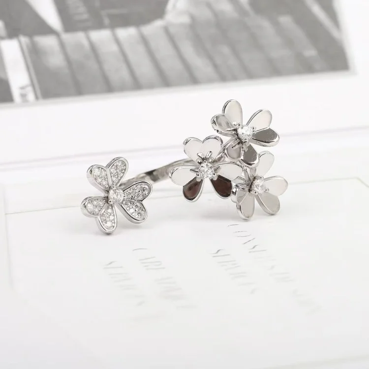 van cleef & arpels clover open ring