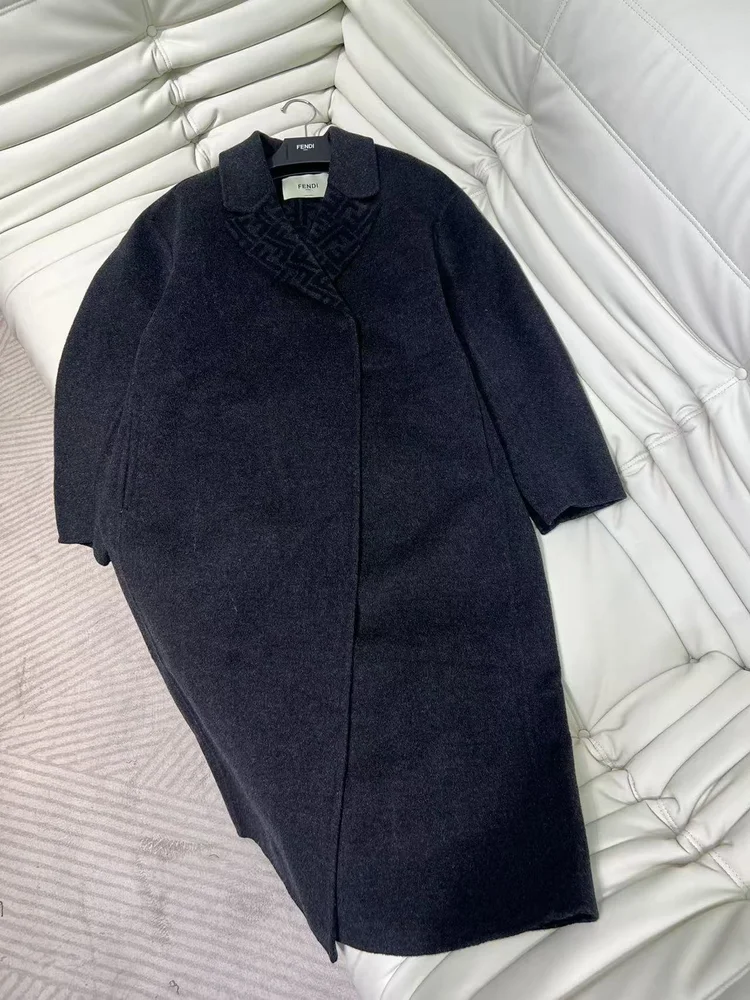 import placeholder for clothes074