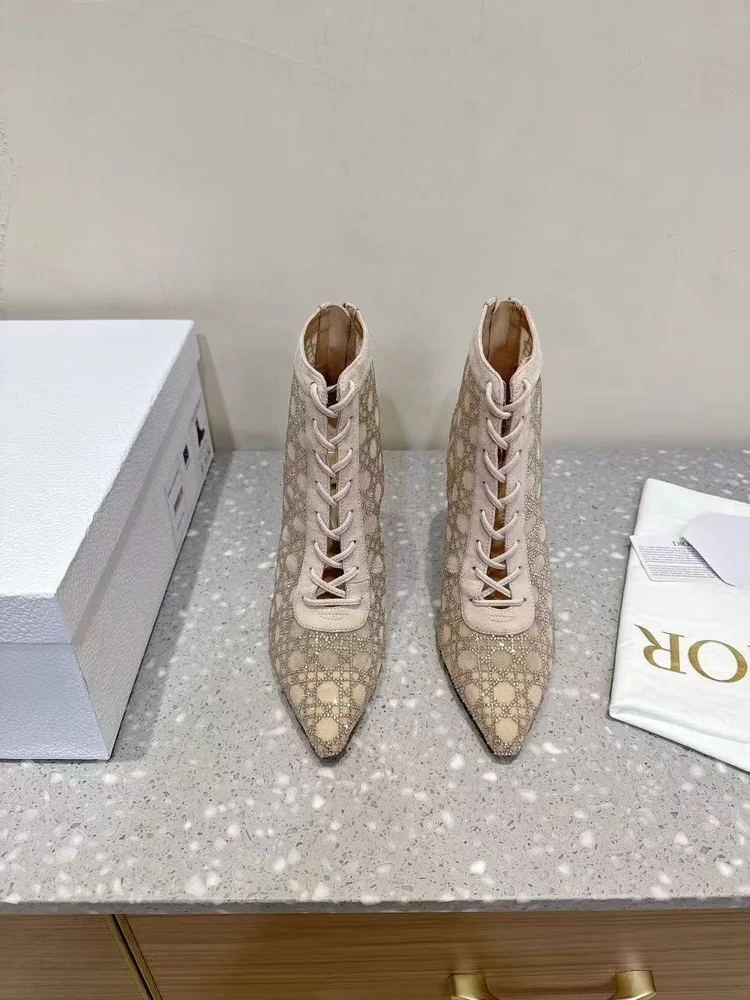 import placeholder for boots040