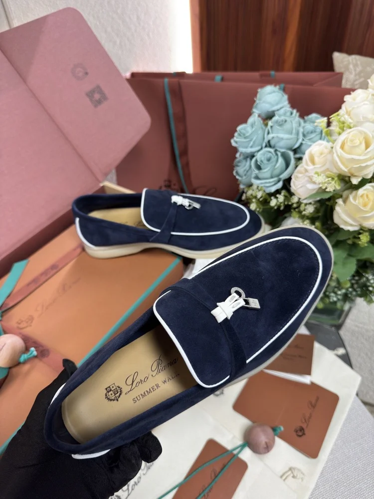 loro shoes