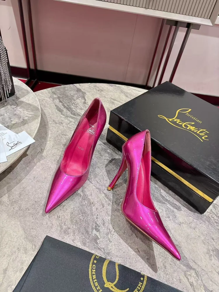 import placeholder for shoe011