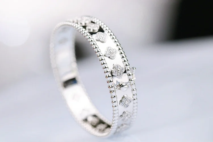 vca perlee kaleidoscope bracelet