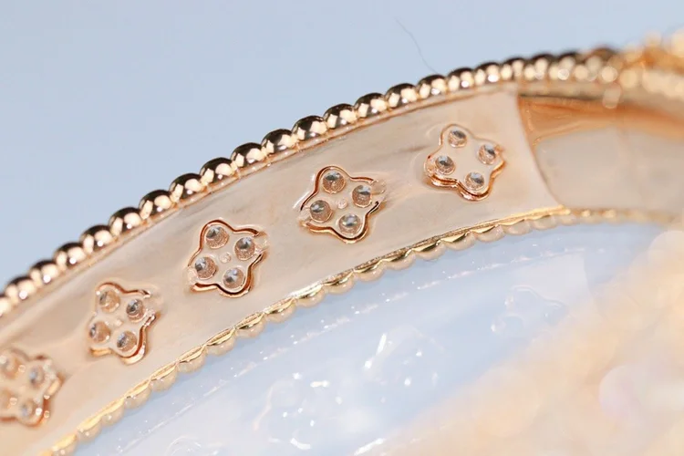 vca perlee kaleidoscope bracelet