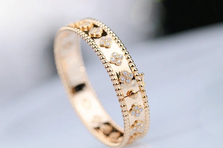 vca perlee kaleidoscope bracelet