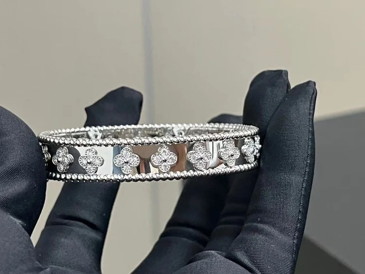 vca perlee kaleidoscope bracelet