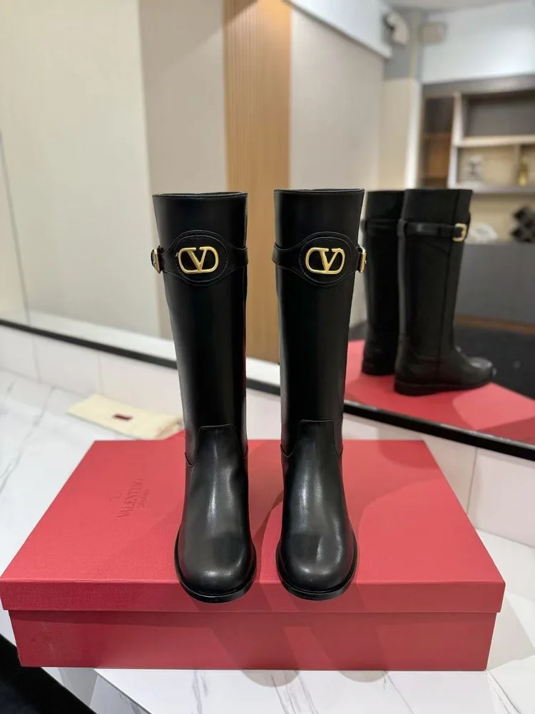 import placeholder for boots079